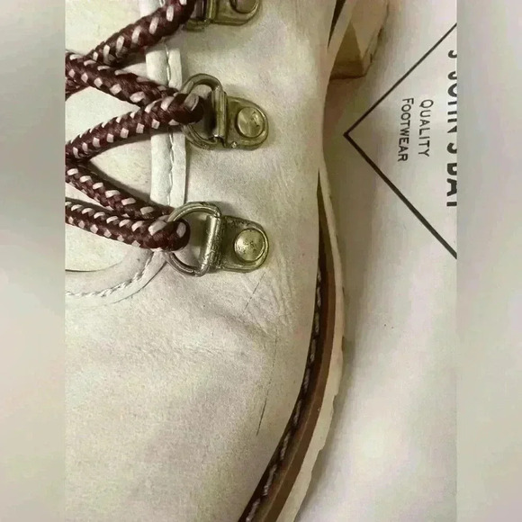 St. John's Bay Landson Boots 9 Womens Off White Faux Leather Lace Up Comfort - Picture 4 of 12